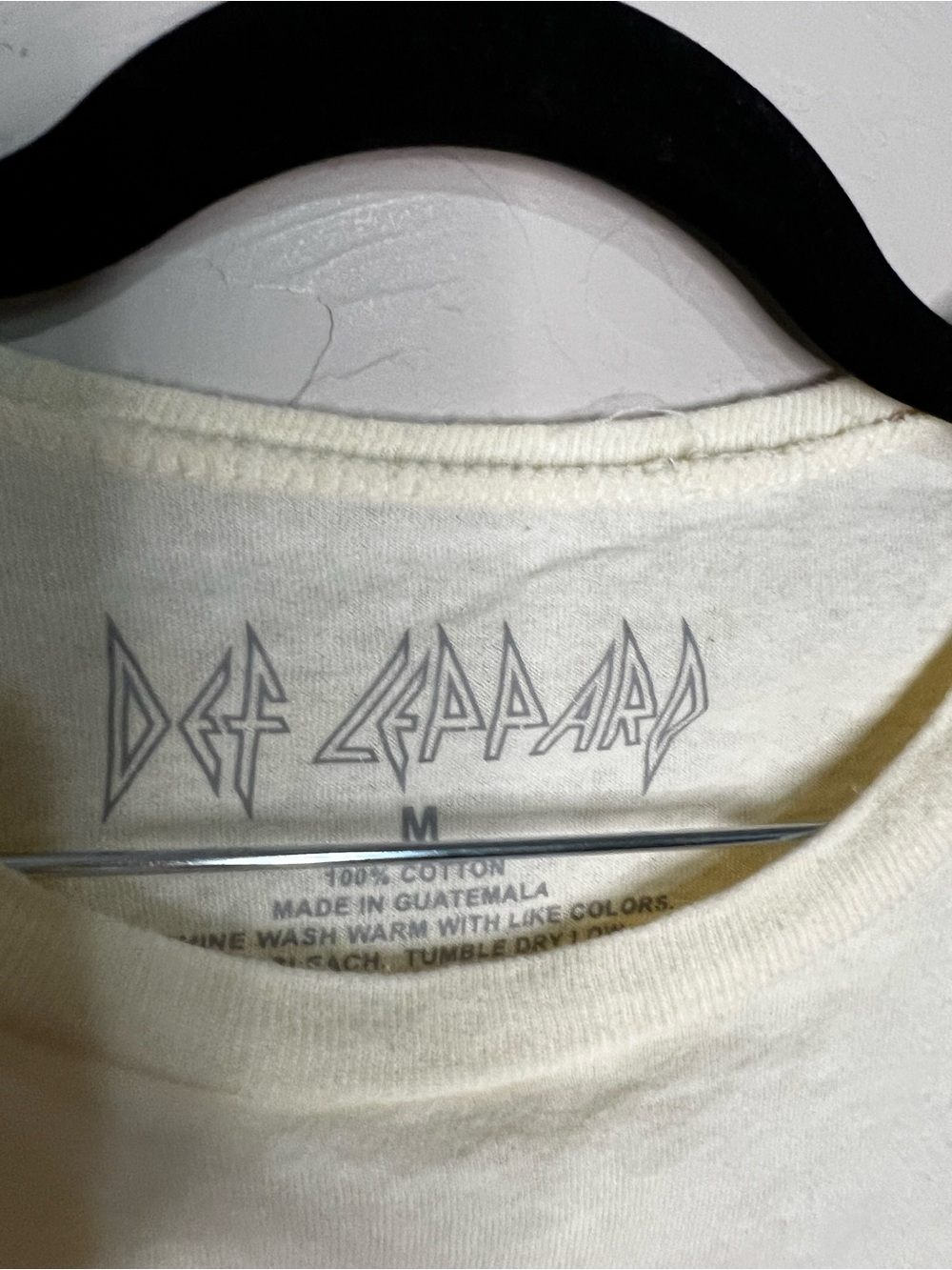 Def Leppard High 'N' Dry Yellow Cropped Baby Tee Graphic Band T-Shirt - Picture 4 of 6